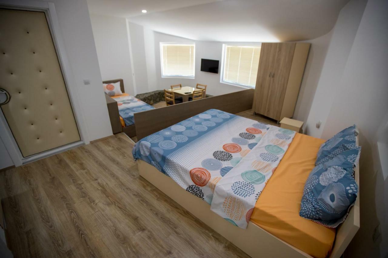View Topia Apartments 奥赫里德 外观 照片